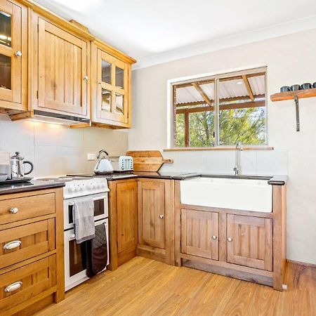 Braeside Cabin Two Alphitonia Central Tilba ภายนอก รูปภาพ