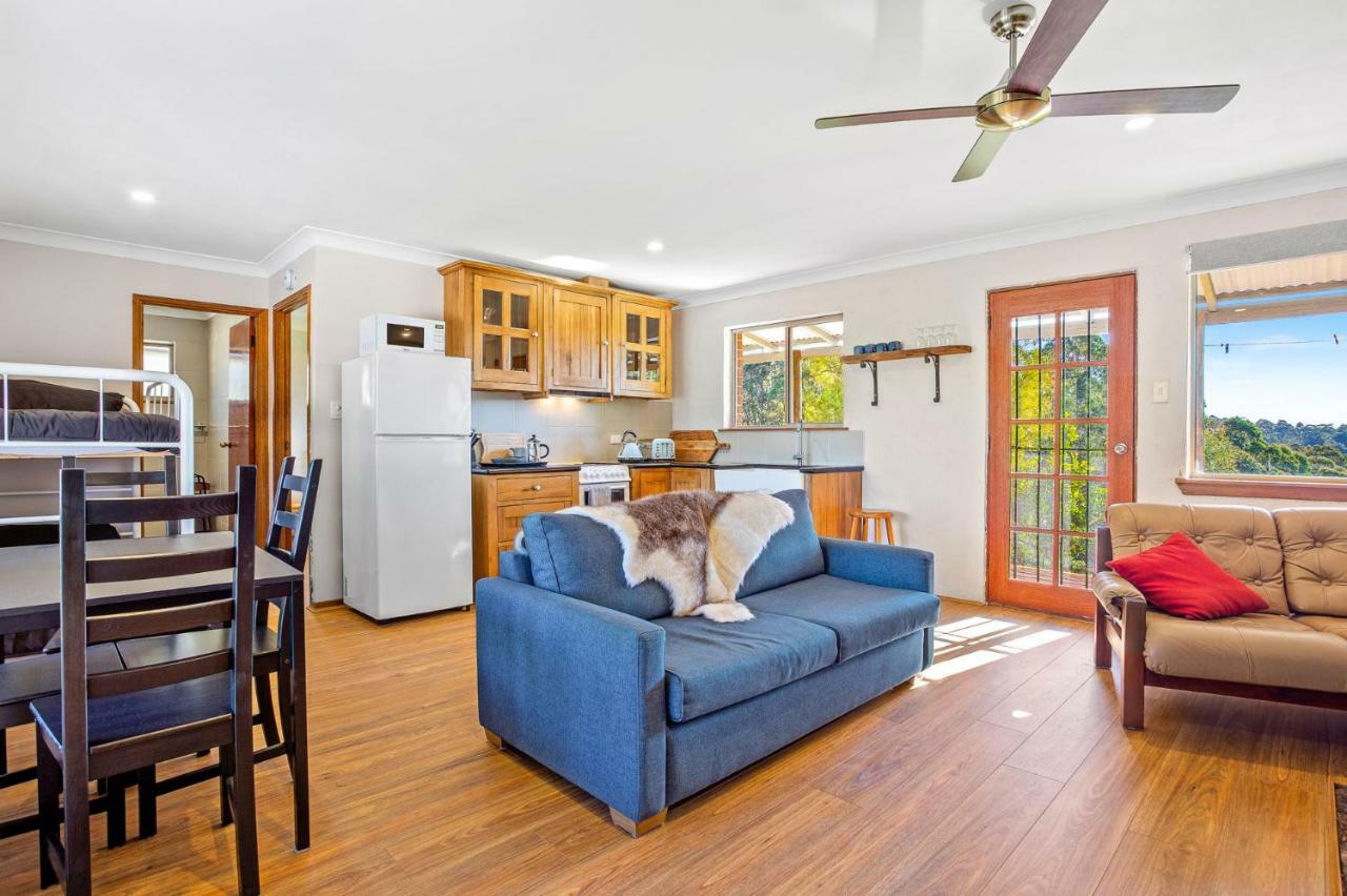 Braeside Cabin Two Alphitonia Central Tilba ภายนอก รูปภาพ